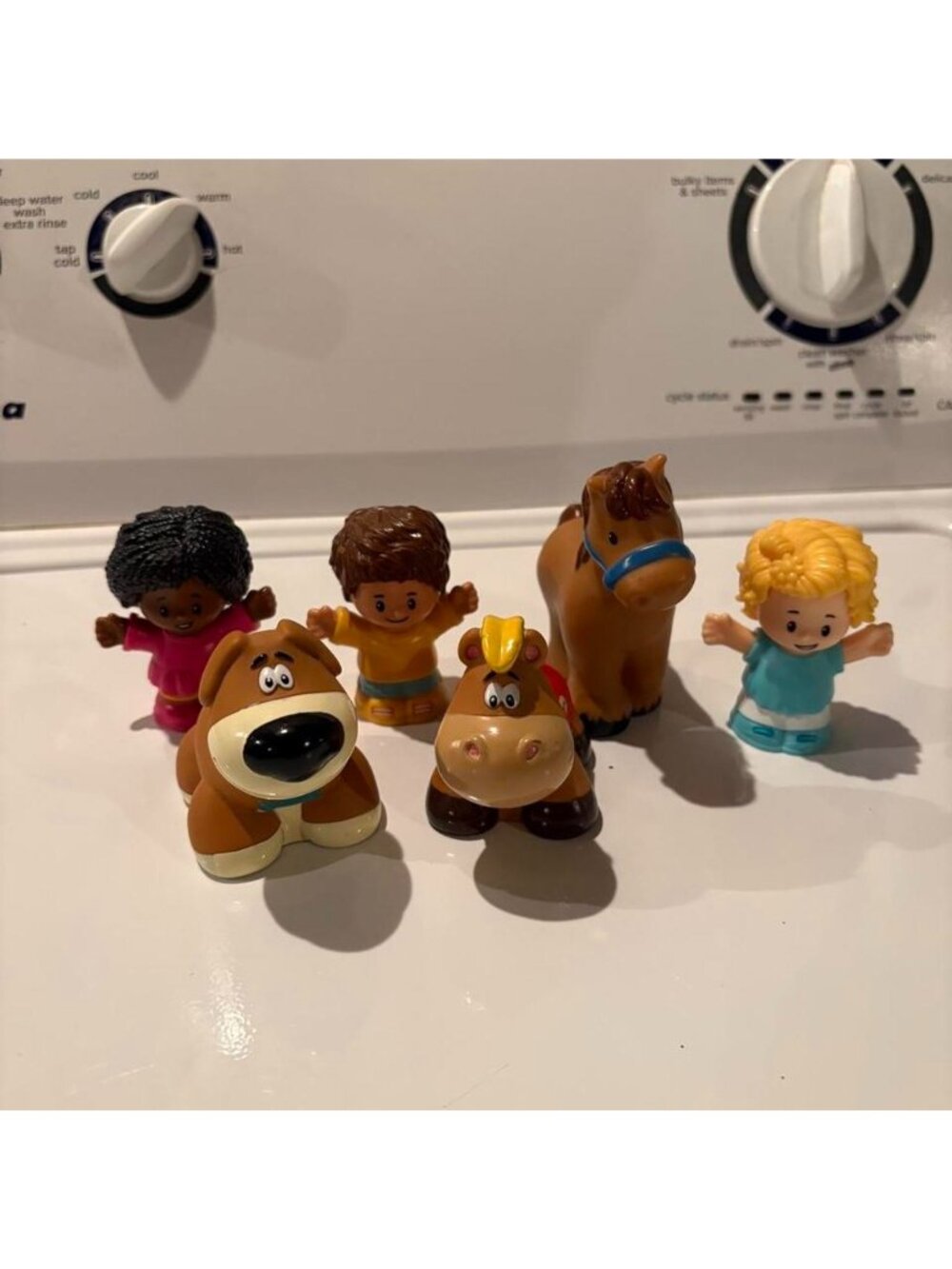 Fisher Price Little People Figures 6 figures